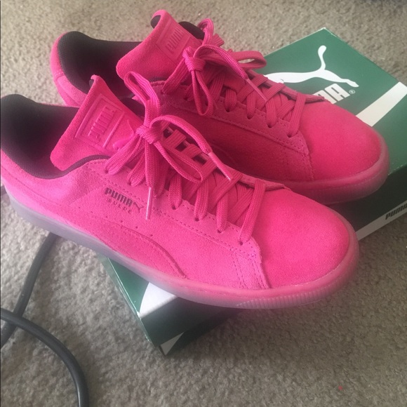 Shoes - Picture 3 of 4